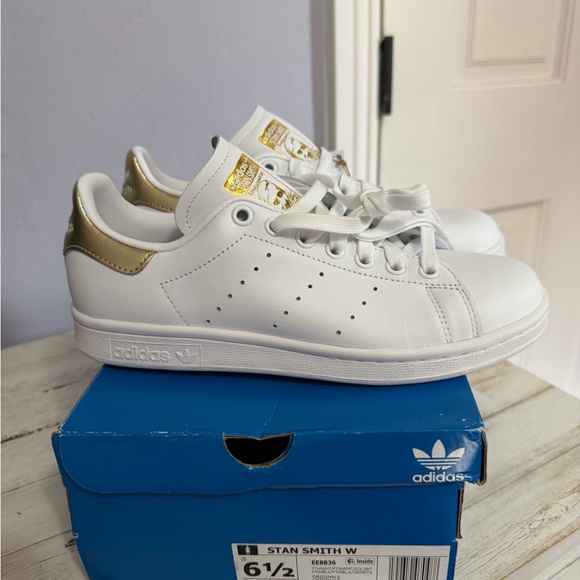NWT Adidas Stan Smith White with Gold Heel Sneakers Size 6.5 - Picture 14 of 16